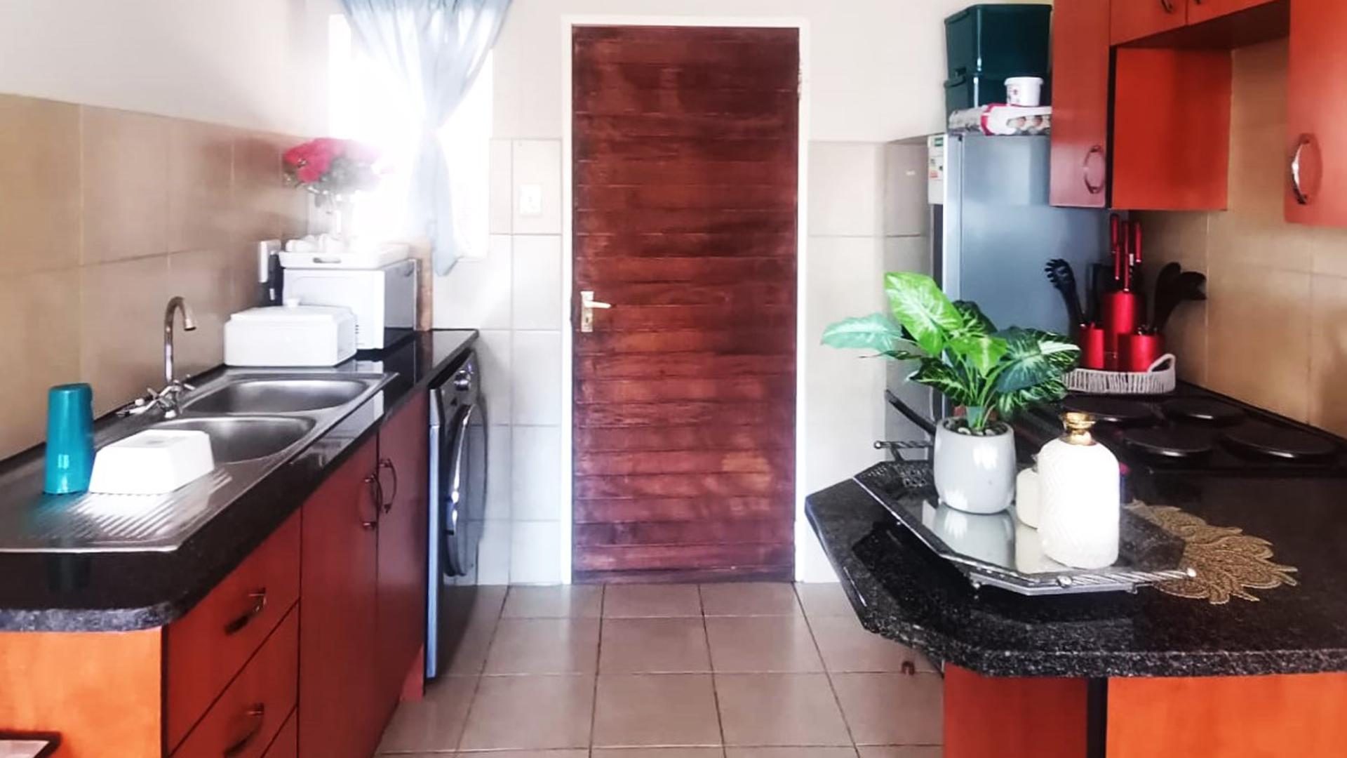 Kitchen of property in Lephalale (Ellisras)