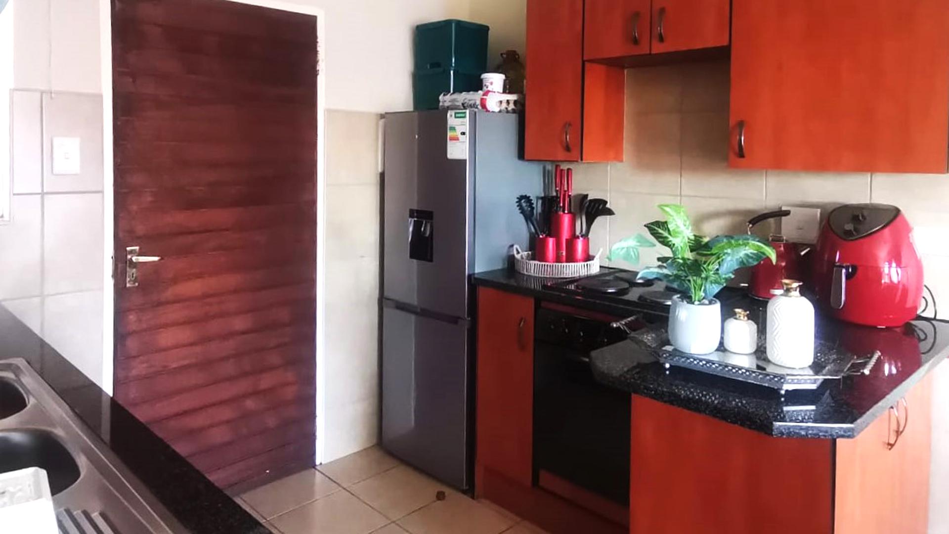 Kitchen of property in Lephalale (Ellisras)