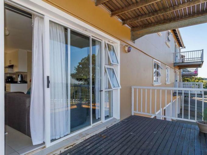 2 Bedroom Sectional Title for Sale For Sale in Kloof  - MR685948