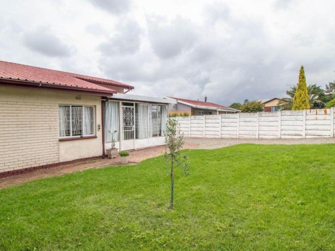 2 Bedroom House for Sale For Sale in De Klerkshof - MR685957