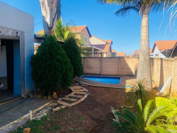 3 Bedroom House for Sale For Sale in Waterval East - MR685980