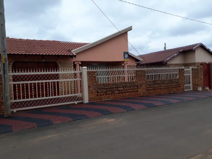 3 Bedroom House to Rent in Ga-Rankuwa Zone 1 - Property to rent - MR686019