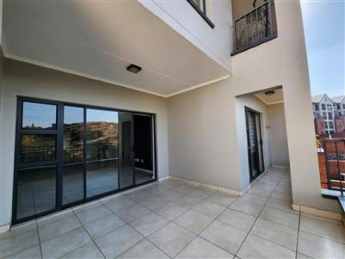 2 Bedroom Simplex for Sale For Sale in Oakdene - MR686040
