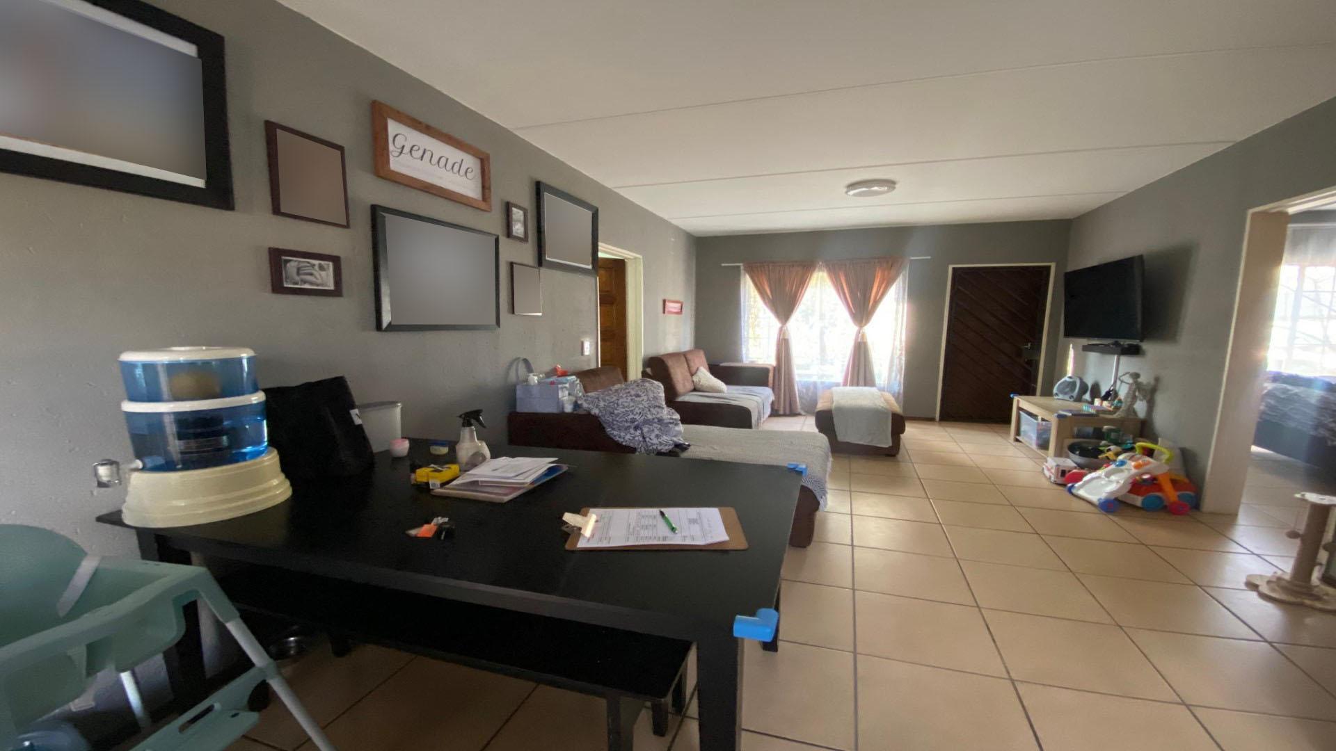 Lounges of property in Benoni