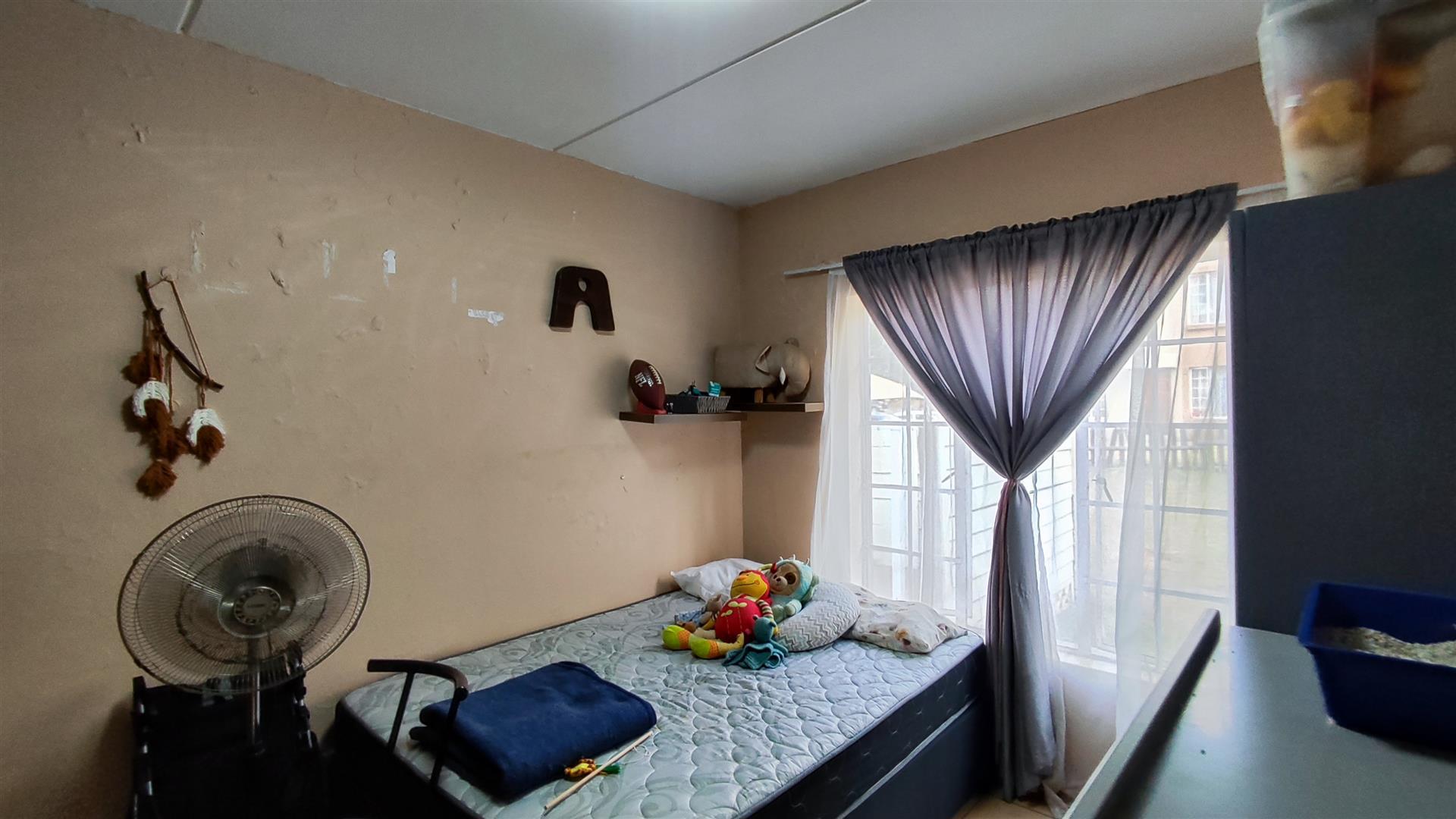 Bed Room 2 - 13 square meters of property in Benoni