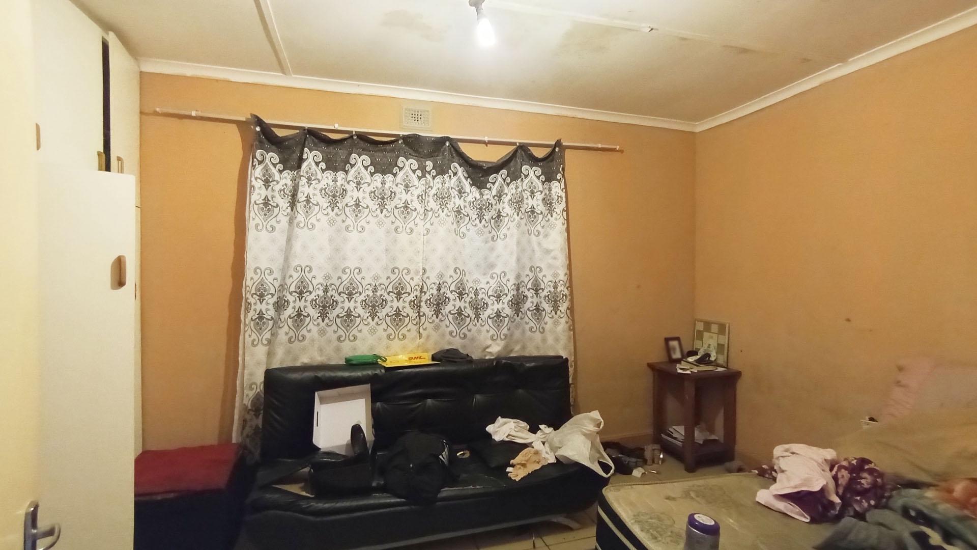 Bed Room 1 - 15 square meters of property in Pietermaritzburg (KZN)