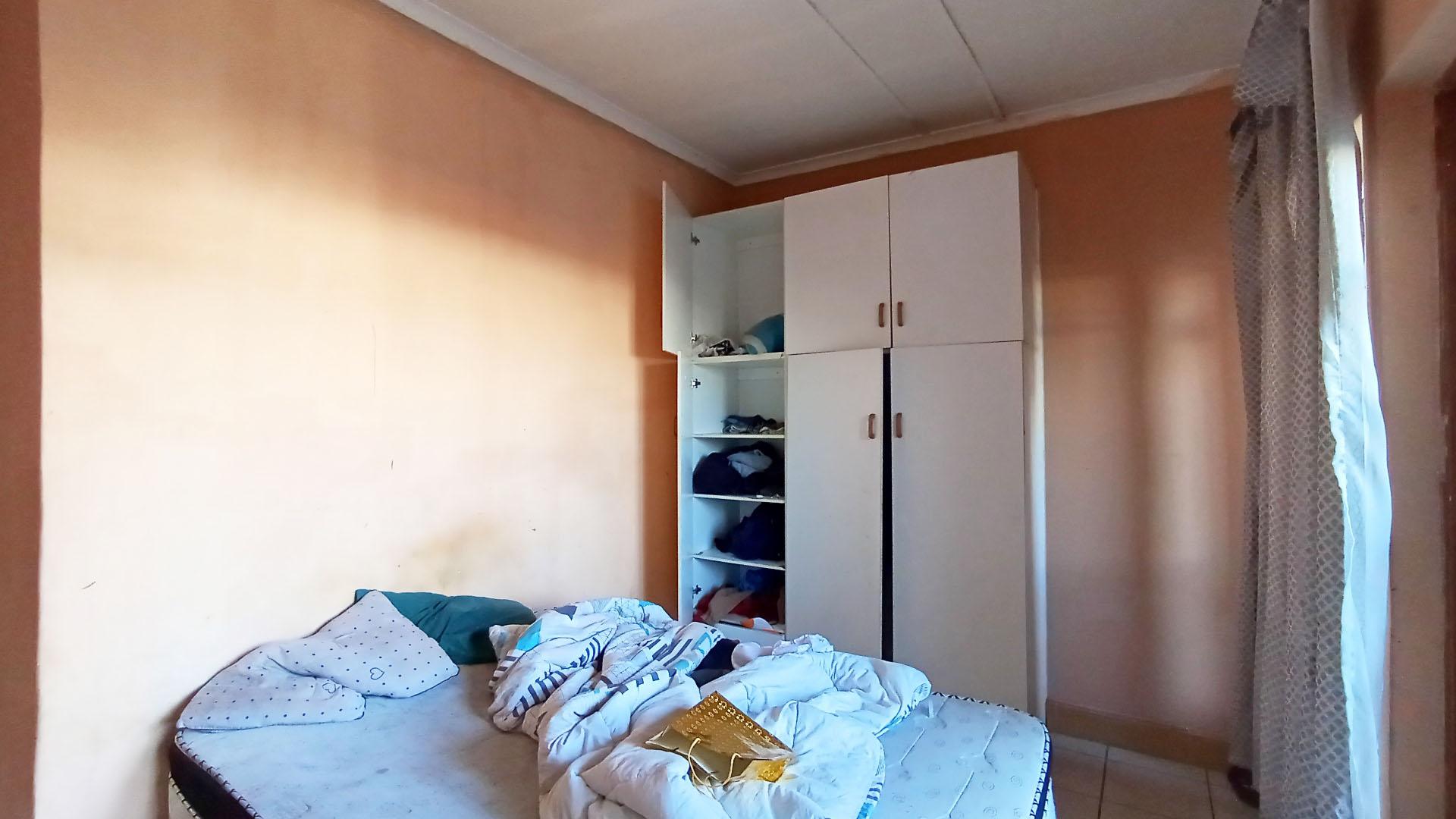 Bed Room 2 - 16 square meters of property in Pietermaritzburg (KZN)