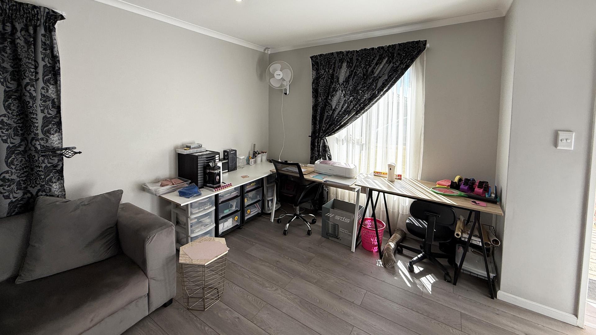 Lounges of property in Secunda