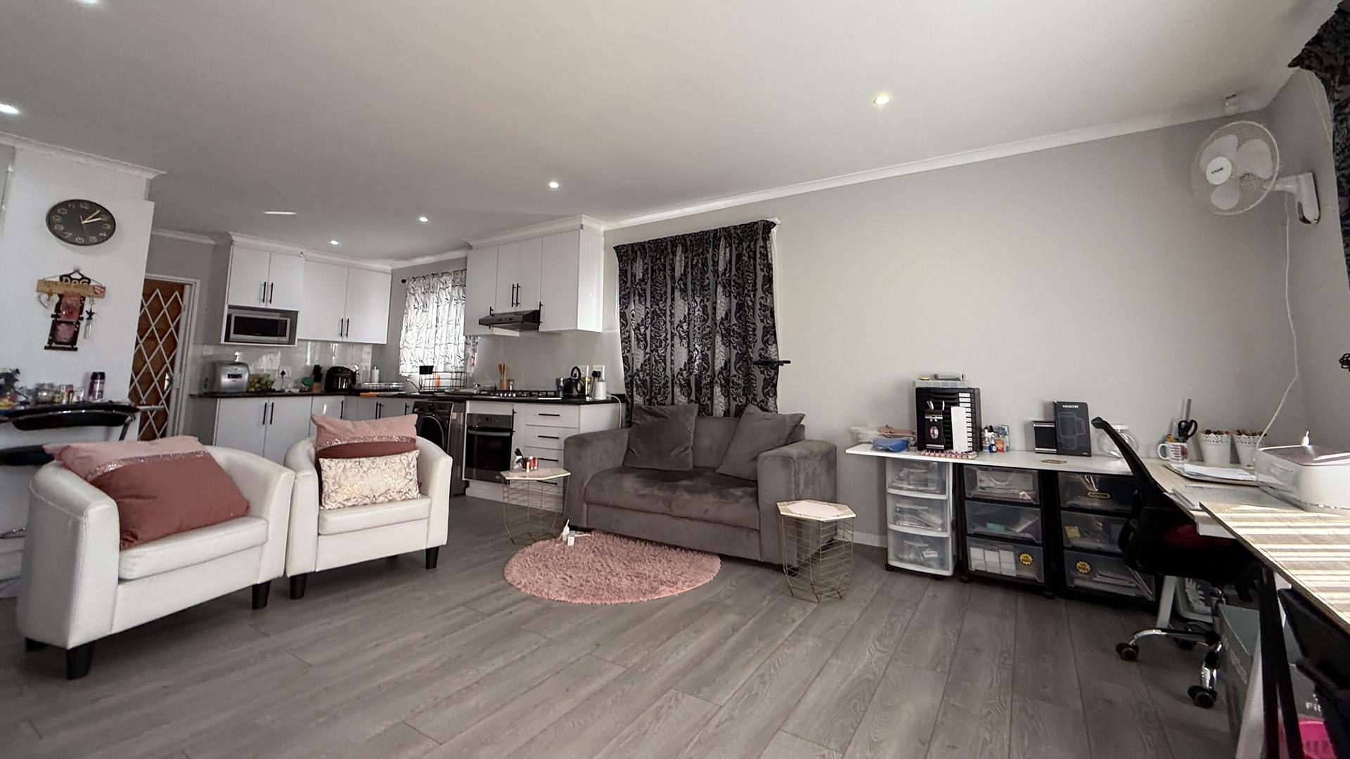 Lounges of property in Secunda
