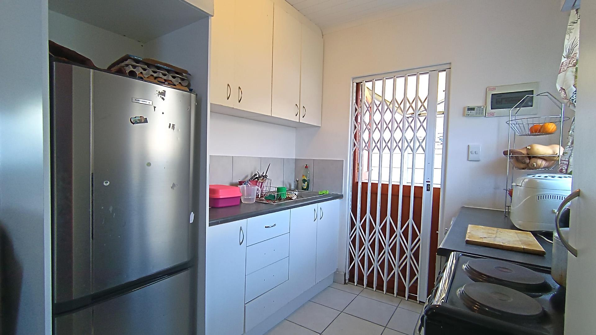 Kitchen - 6 square meters of property in Klapmuts