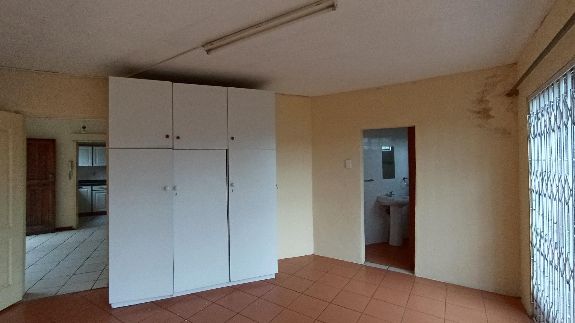 Main Bedroom - 20 square meters of property in Pietermaritzburg (KZN)