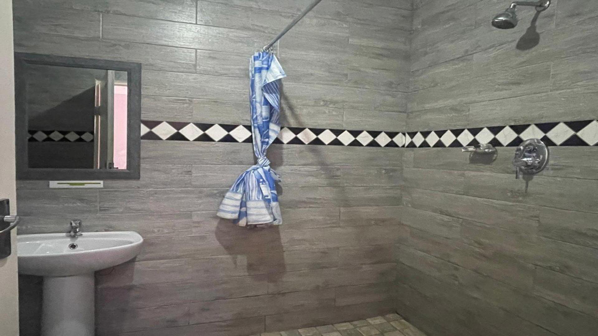 Bathroom 3+ of property in Kokstad
