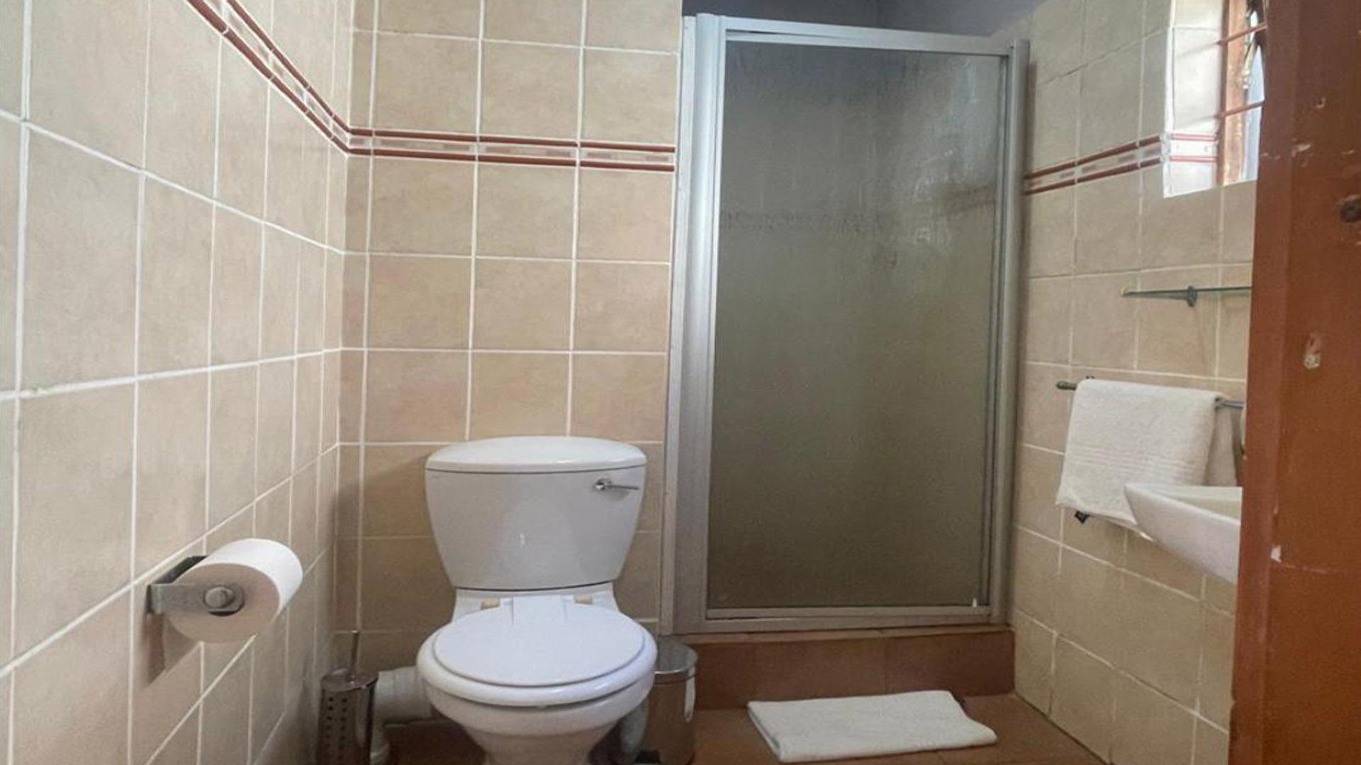 Bathroom 3+ of property in Kokstad
