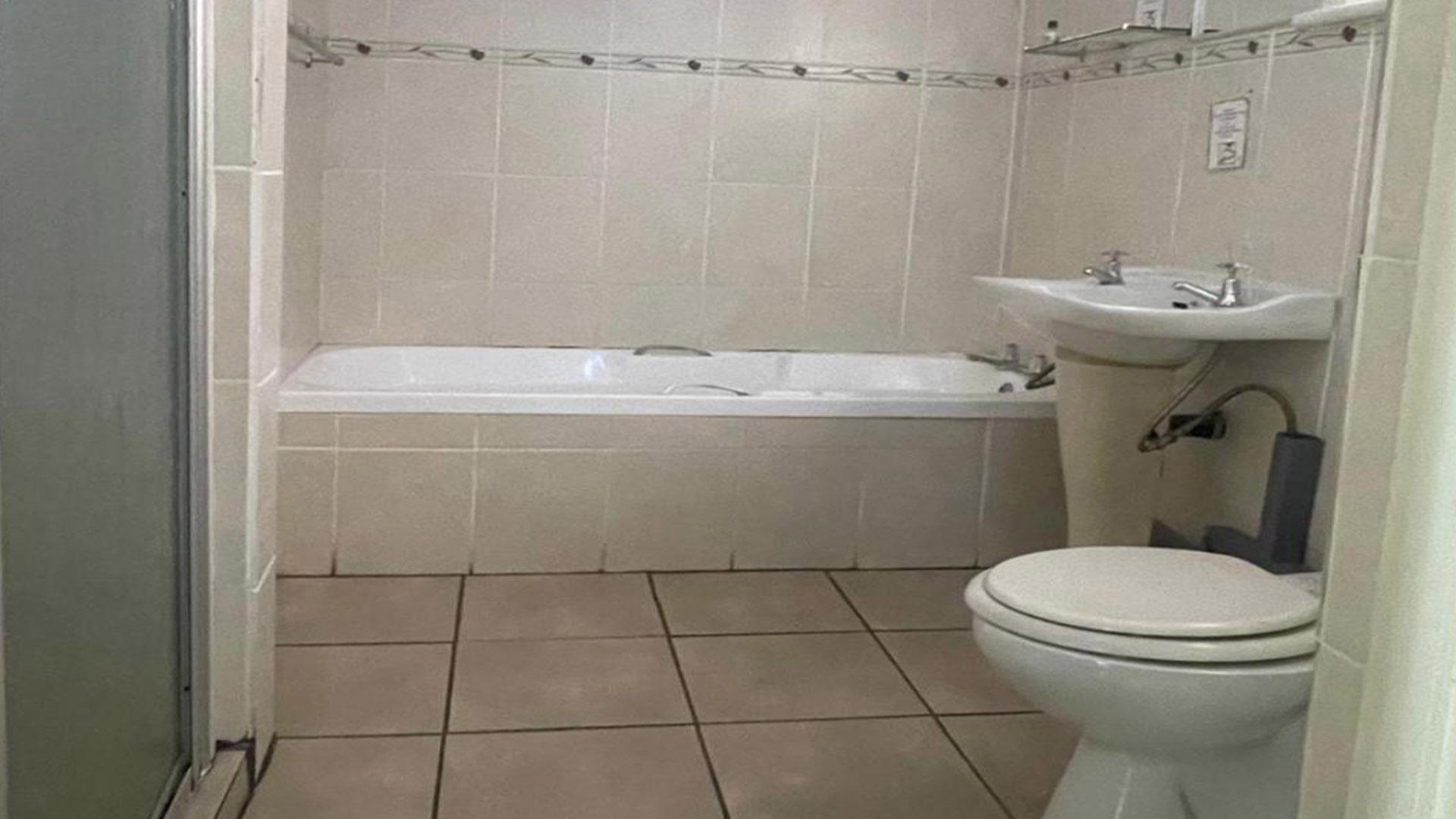 Bathroom 3+ of property in Kokstad