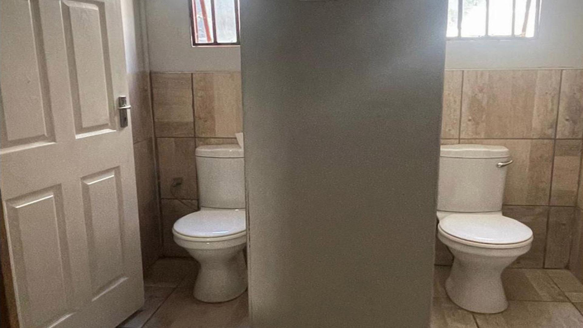 Bathroom 3+ of property in Kokstad