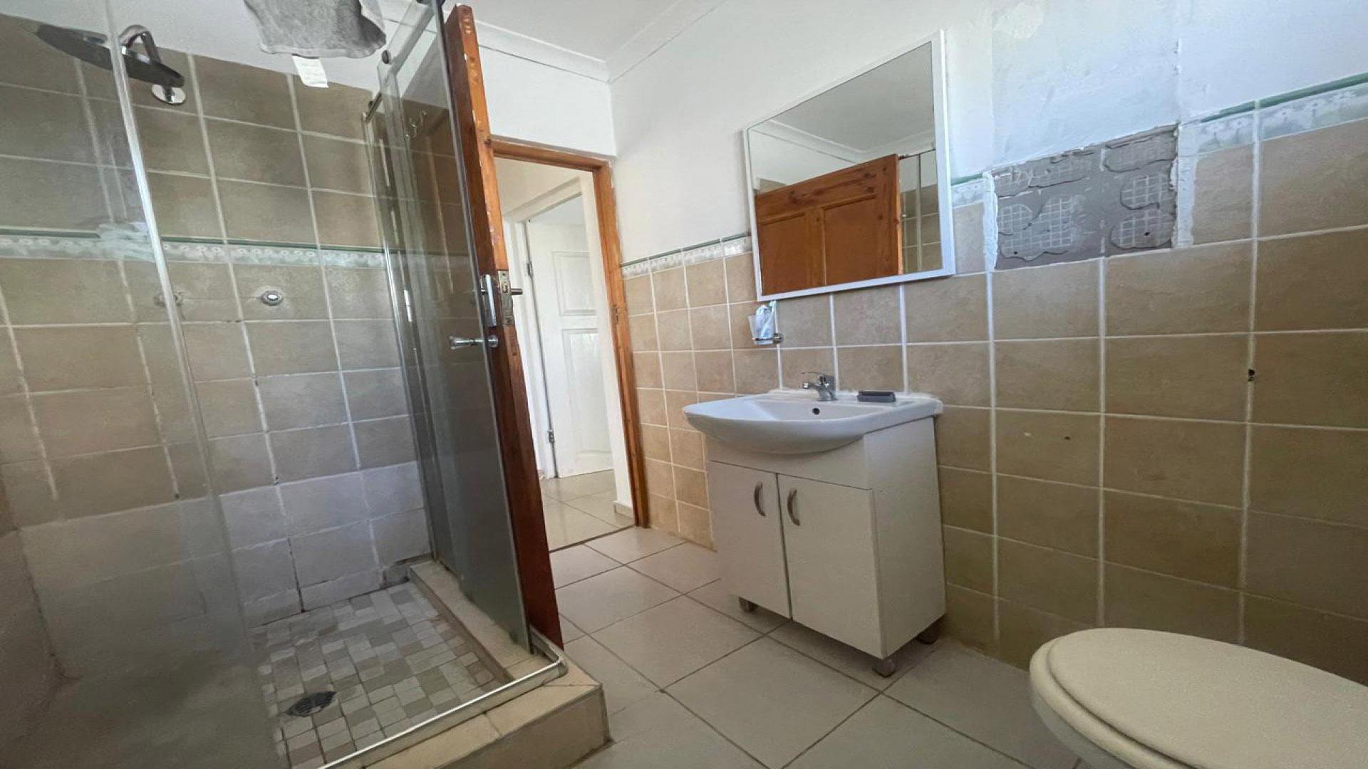 Bathroom 3+ of property in Kokstad