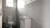 Guest Toilet - 4 square meters of property in Kenmare
