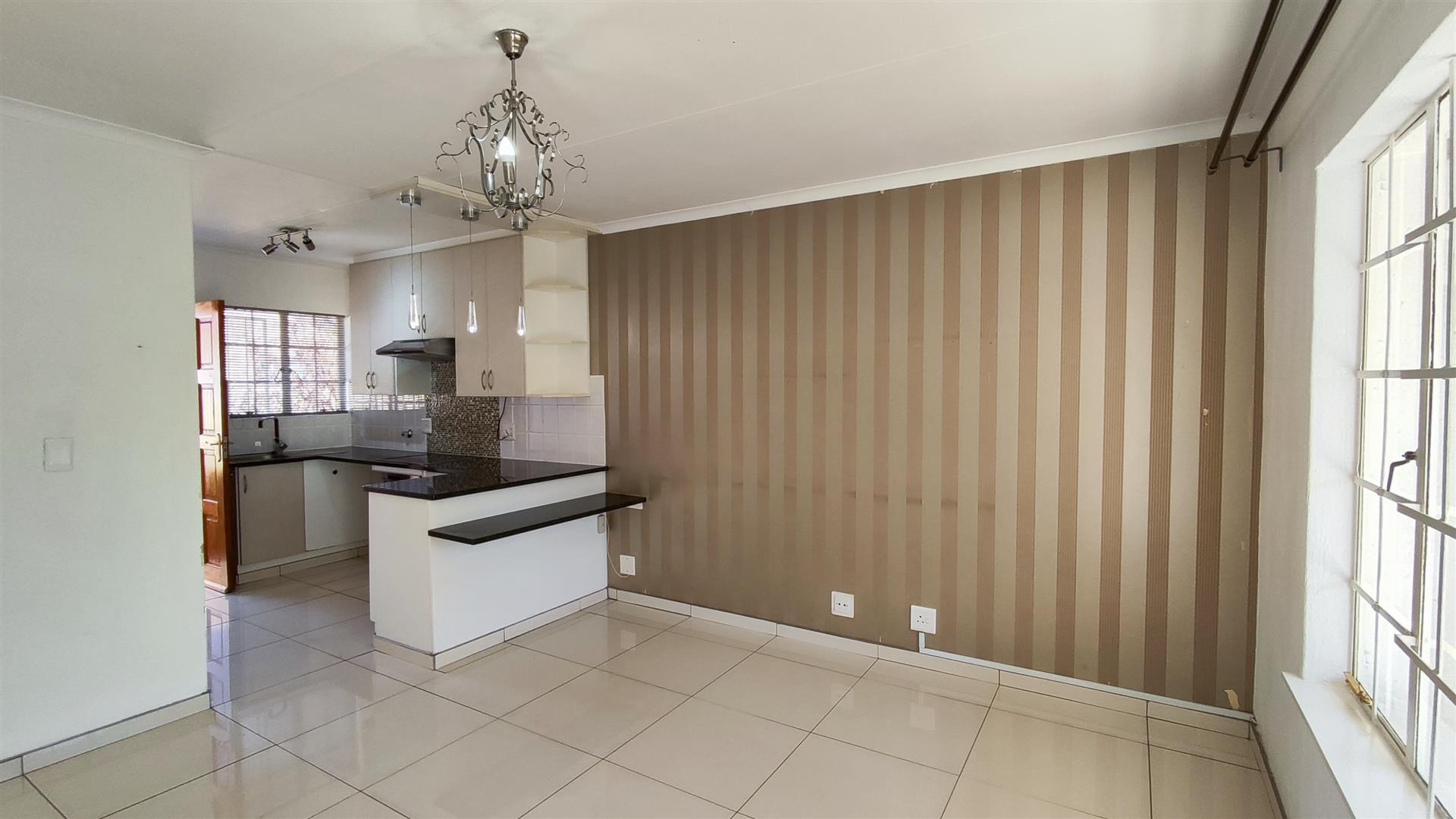 Lounges - 15 square meters of property in Meyersdal