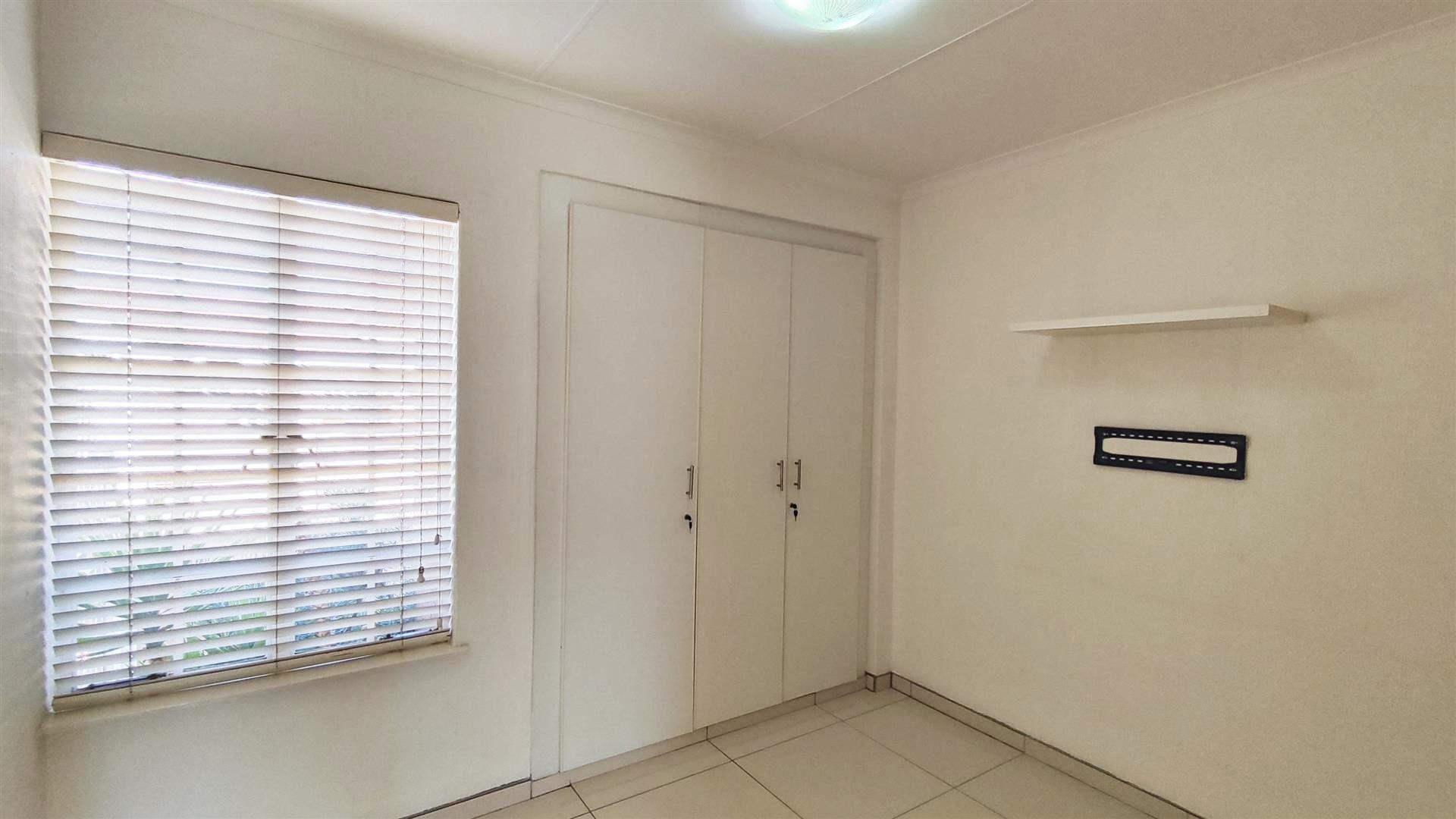 Bed Room 2 - 11 square meters of property in Meyersdal