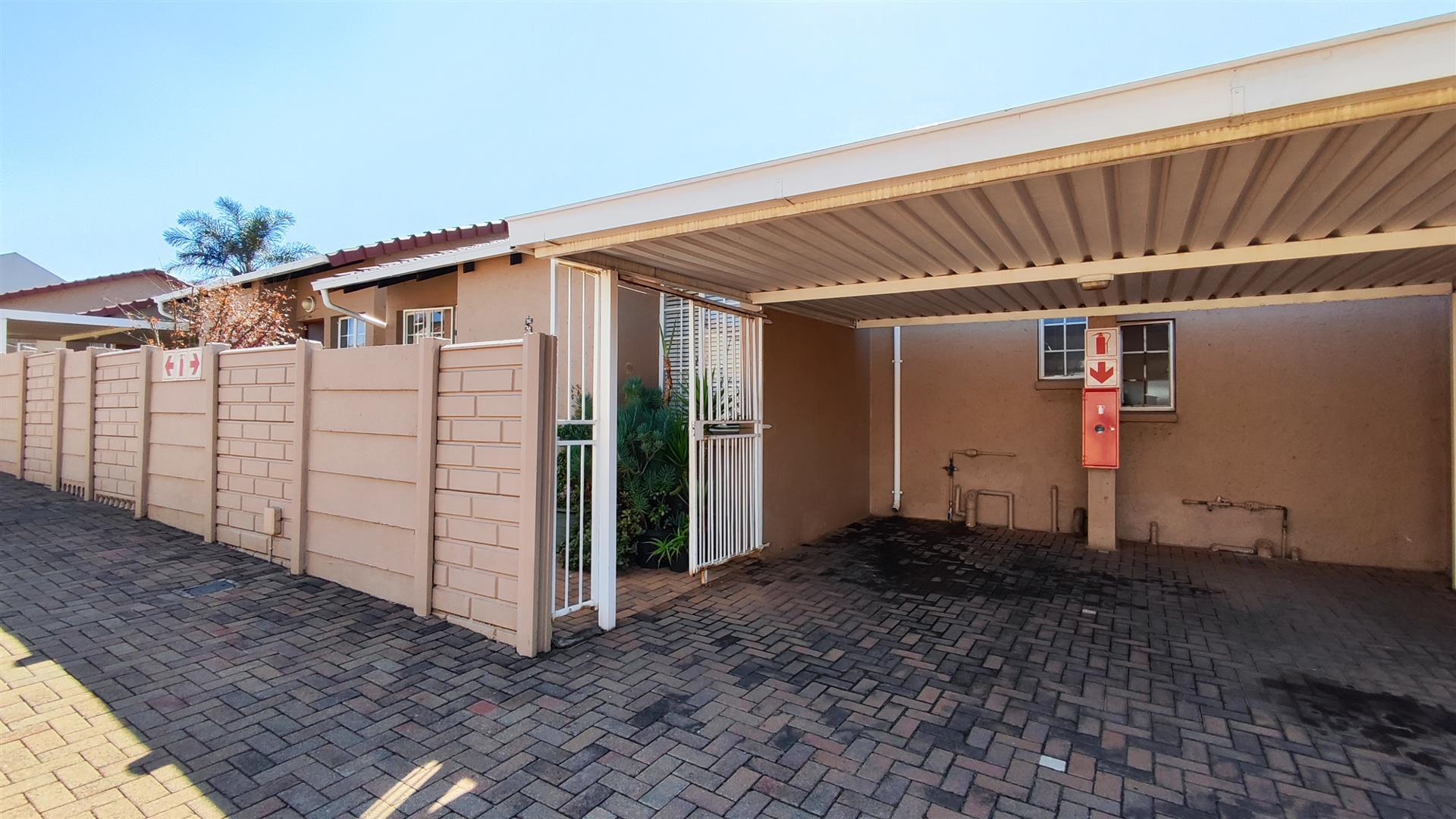 Front View of property in Meyersdal