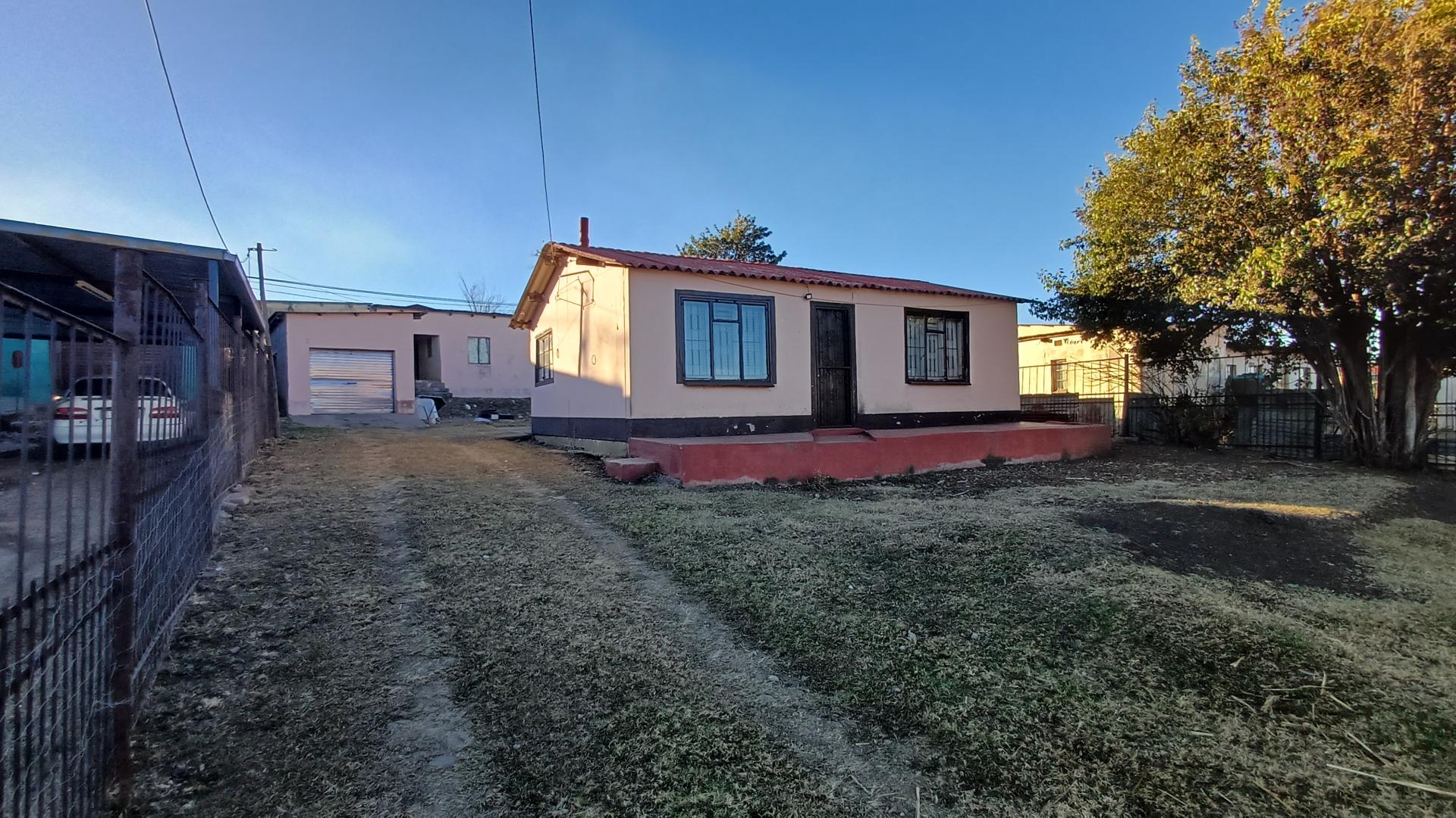  of property in Ezakheni B