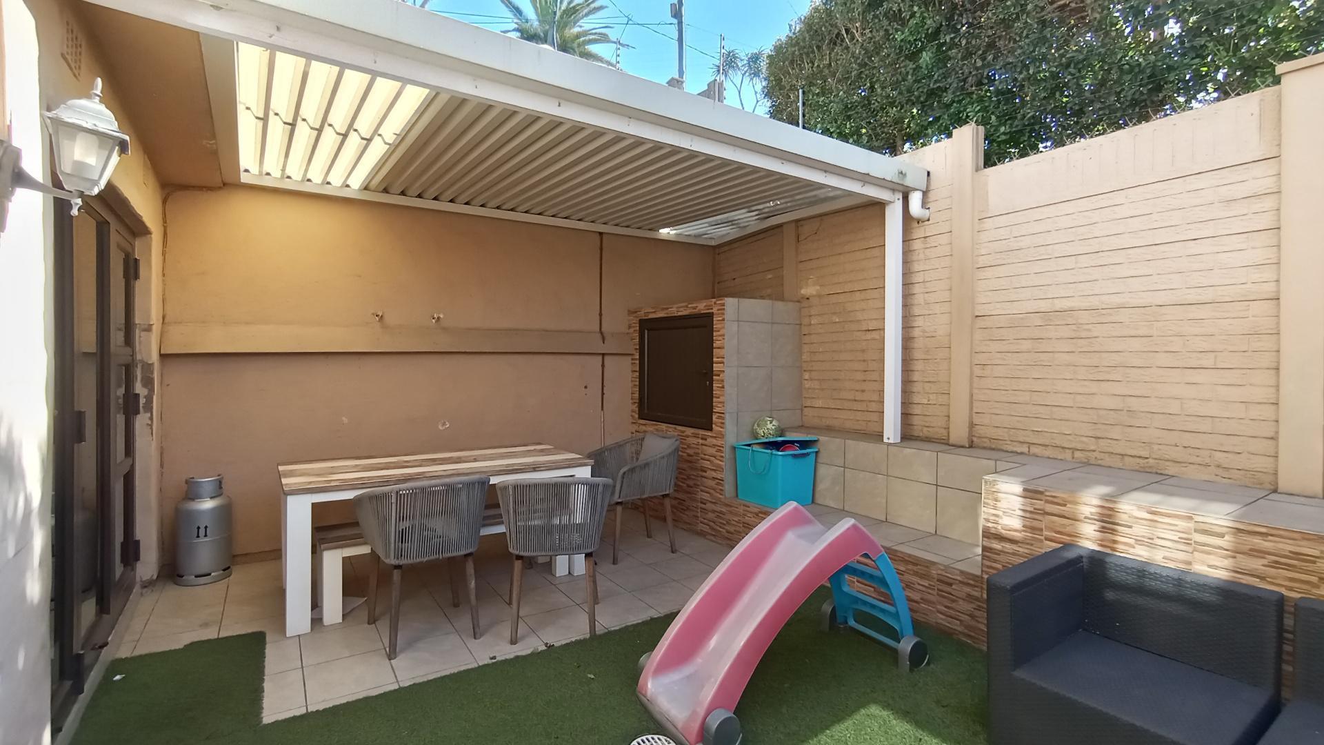 Entertainment of property in Warner Beach