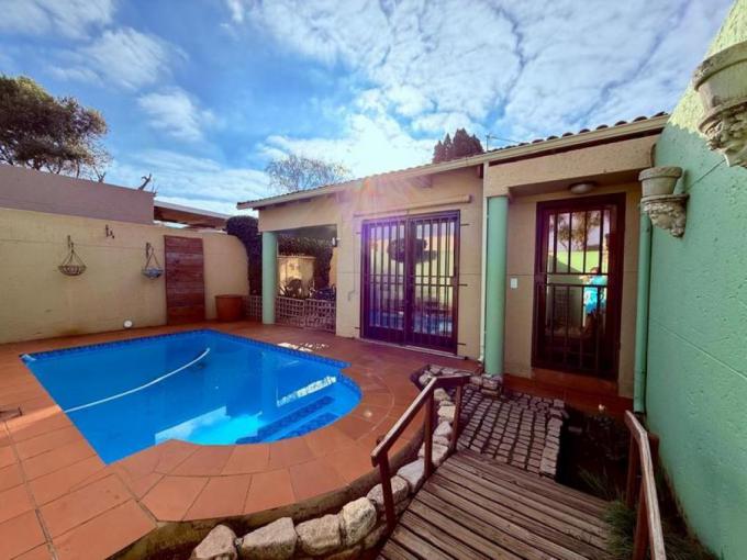 2 Bedroom House for Sale For Sale in Bergbron - MR686121