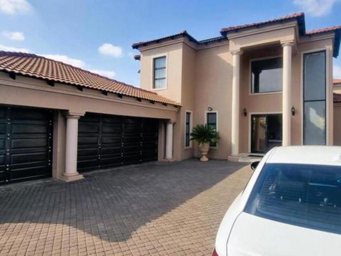 5 Bedroom House for Sale For Sale in Rooihuiskraal North - MR686123