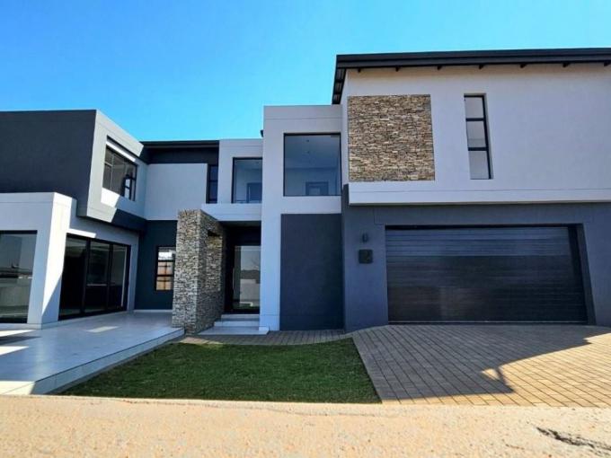 4 Bedroom House for Sale For Sale in Midrand - MR686128