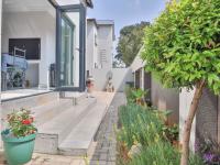  of property in Magalieskruin