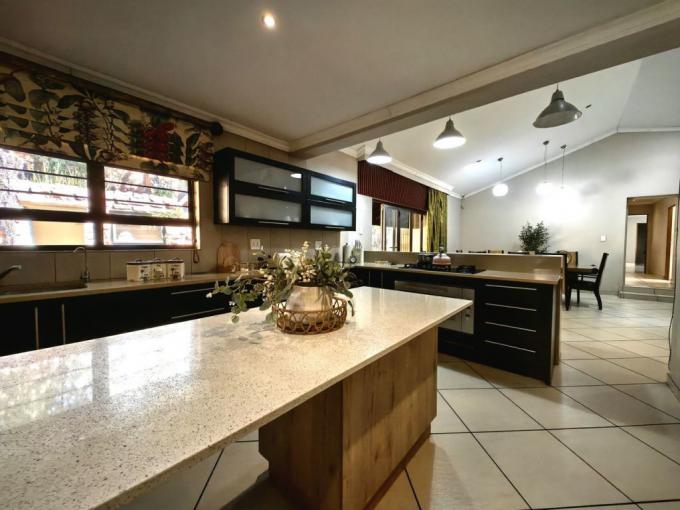4 Bedroom House to Rent in Cashan - Property to rent - MR686149