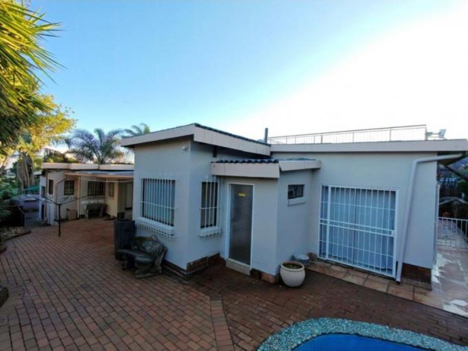 4 Bedroom House for Sale For Sale in Verwoerdpark - MR686170