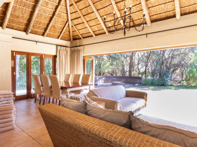 4 Bedroom House for Sale For Sale in Hartbeespoort - MR686175