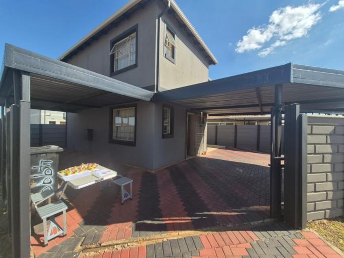4 Bedroom House for Sale For Sale in Alberton - MR686177