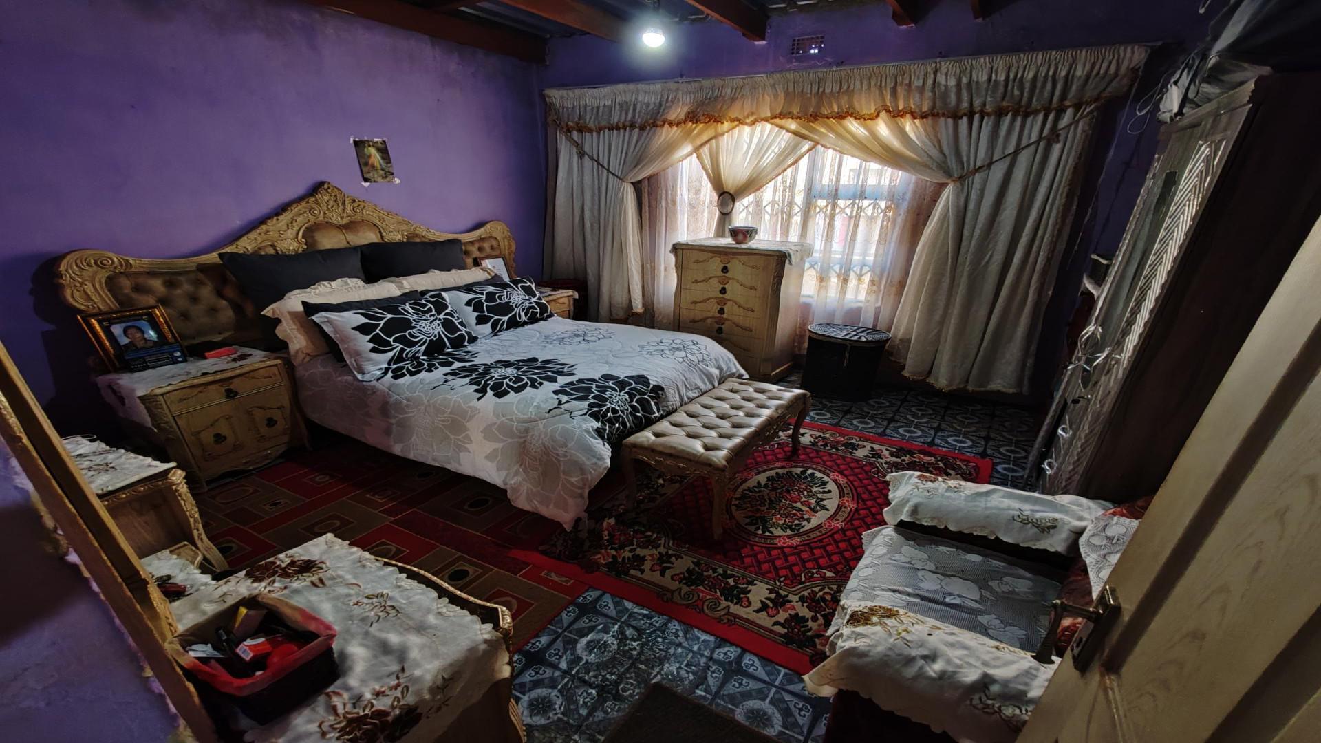 Bed Room 4 of property in Duduza