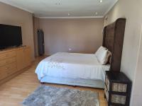  of property in Suideroord
