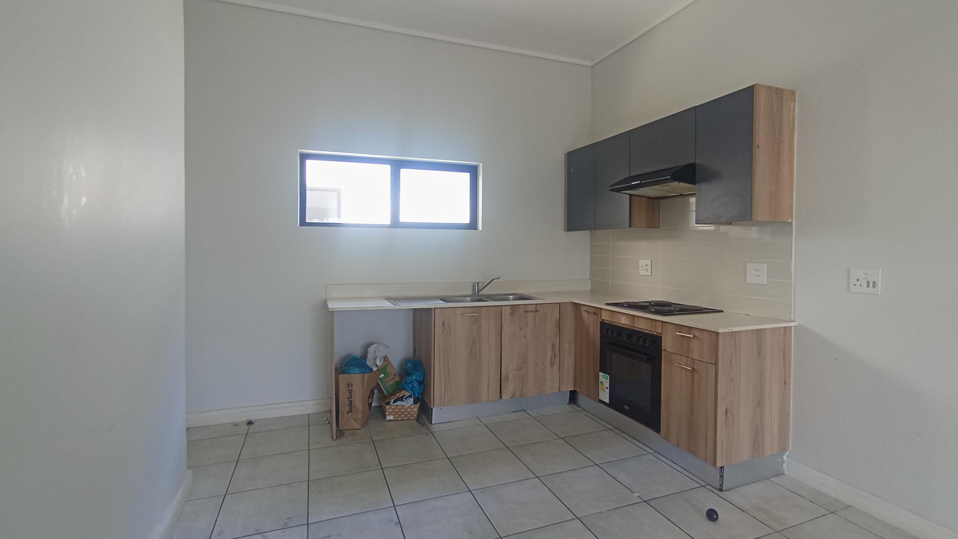 Kitchen - 12 square meters of property in Zwartkoppies