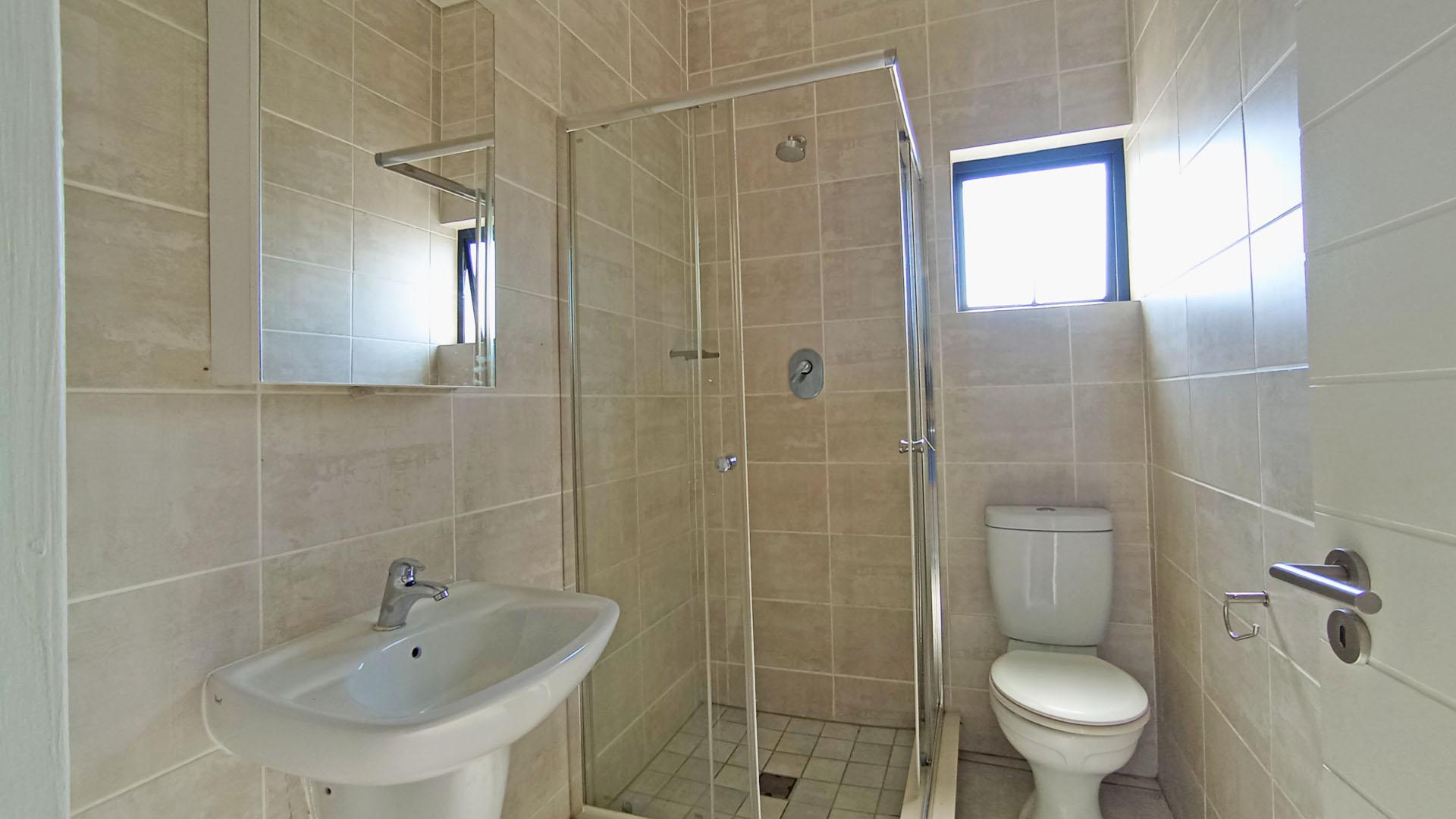 Bathroom 1 - 5 square meters of property in Zwartkoppies