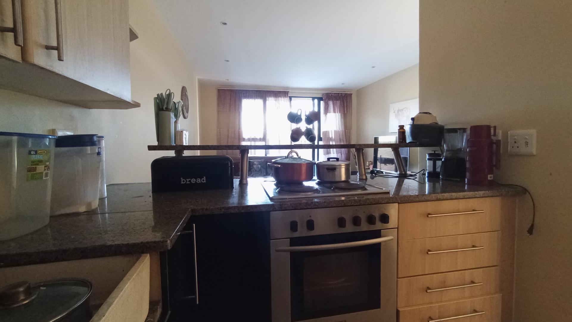 Kitchen - 7 square meters of property in Rooihuiskraal North