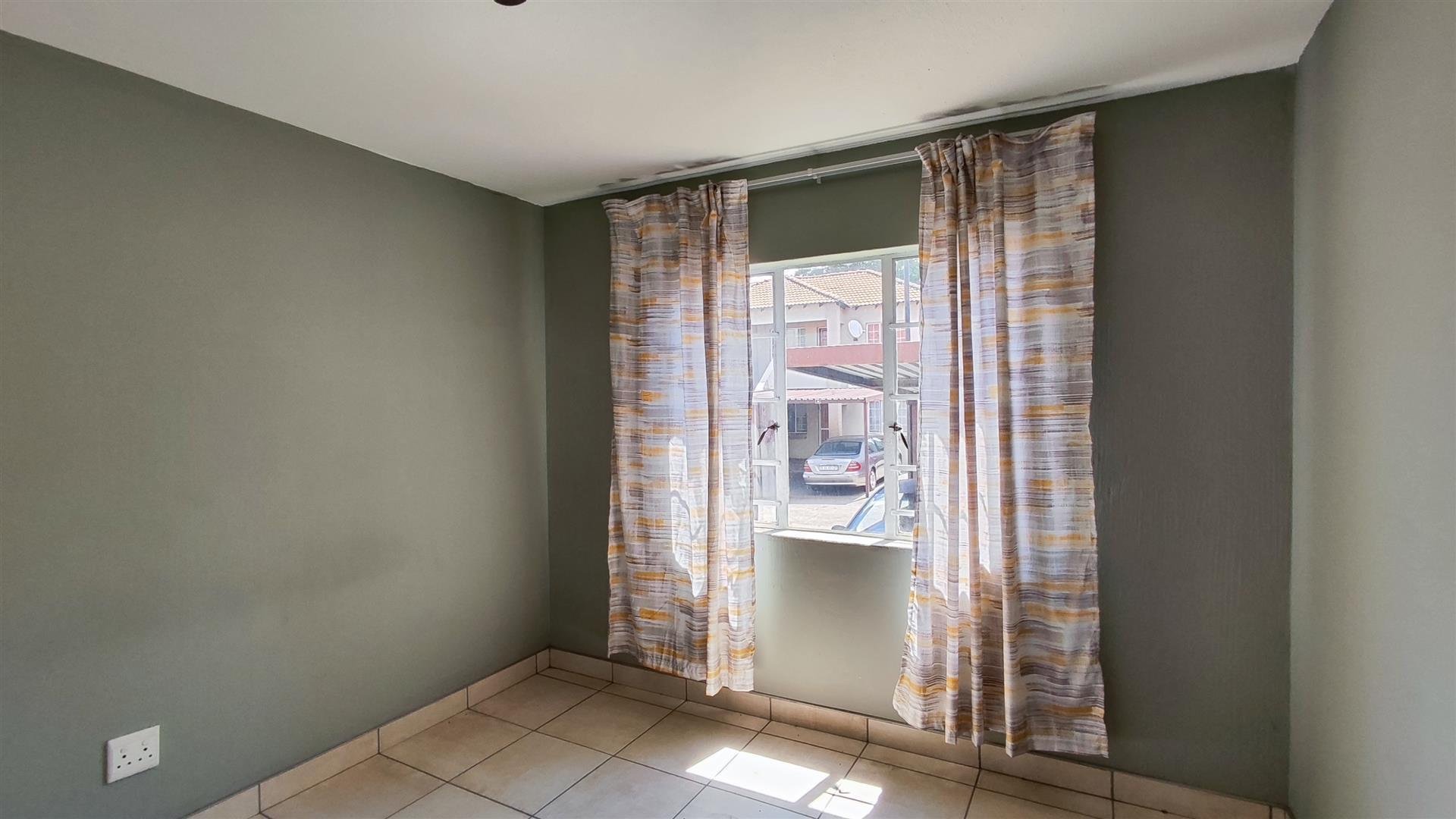 Bed Room 3 - 13 square meters of property in Elspark