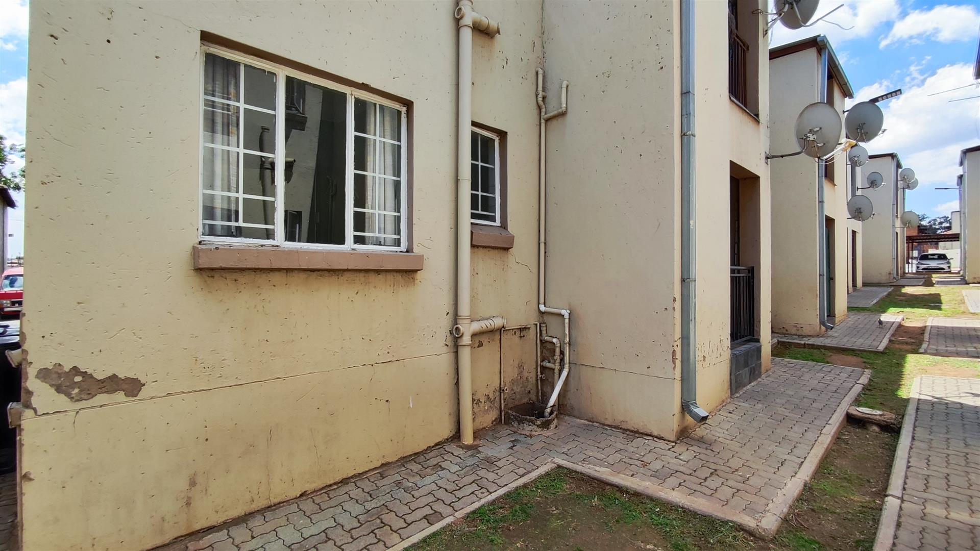 Backyard of property in Elspark