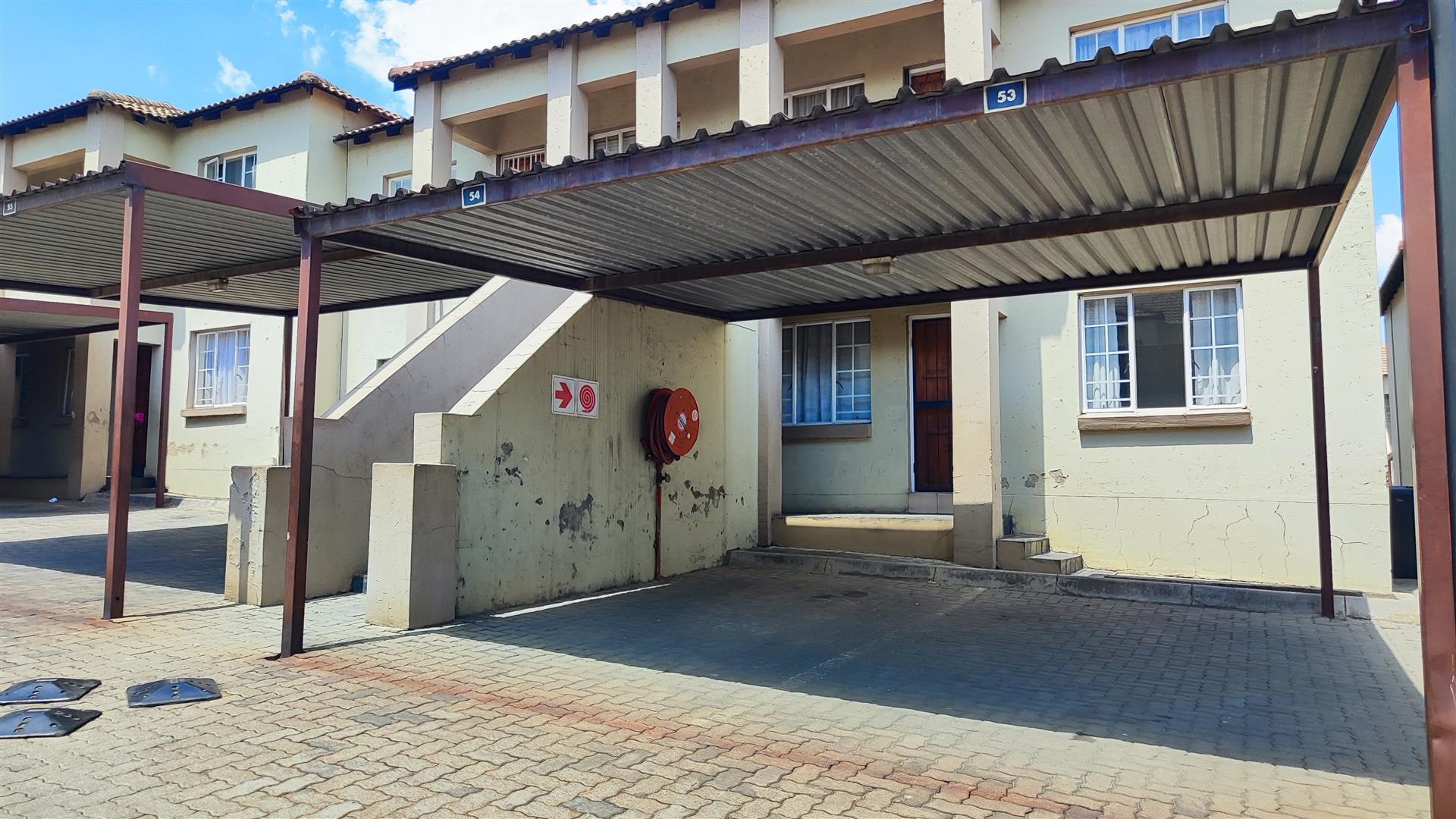 Front View of property in Elspark