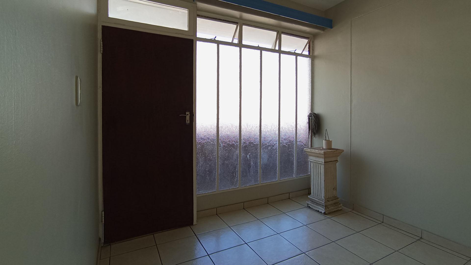 Lounges of property in Pretoria Central