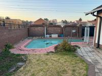 of property in Bosmont