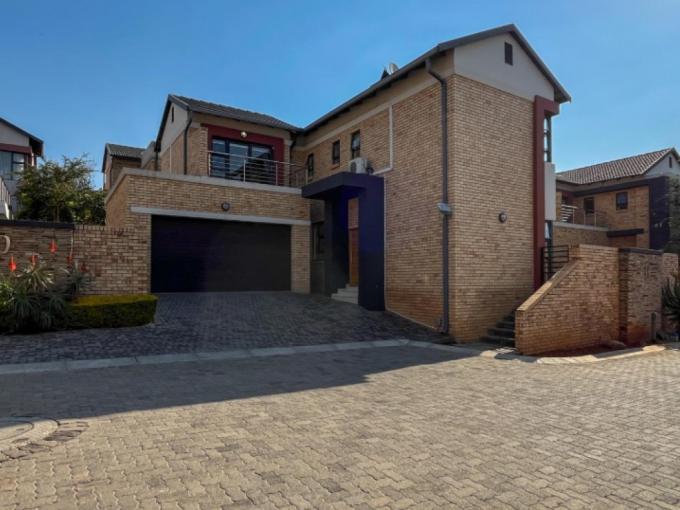 4 Bedroom House for Sale For Sale in Meyersdal - MR686318