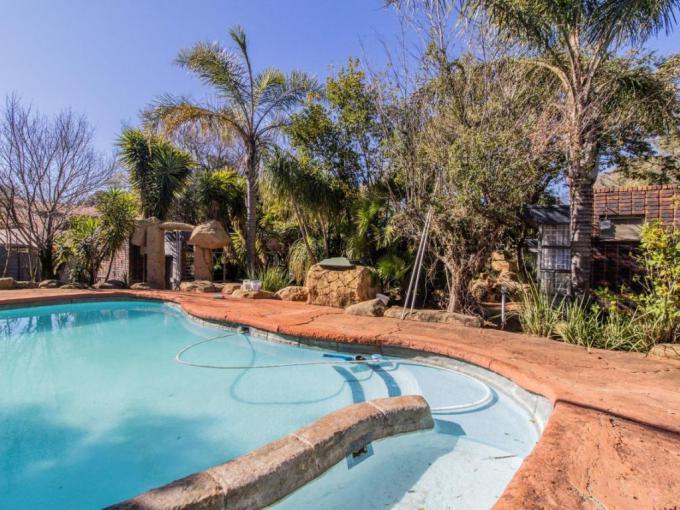 4 Bedroom House for Sale For Sale in Alberton - MR686345