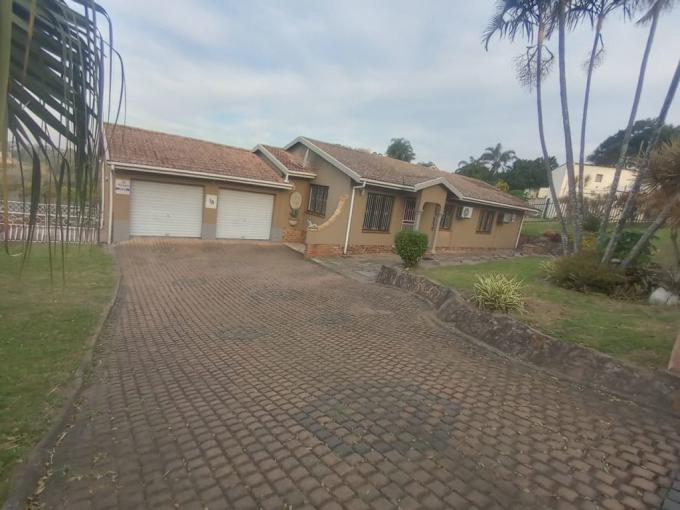 3 Bedroom House for Sale For Sale in Queensburgh - MR686347