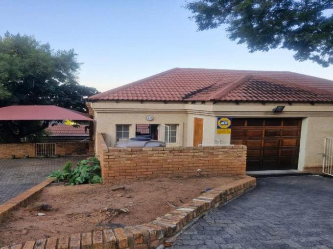 3 Bedroom Sectional Title for Sale For Sale in Safarituine - MR686348