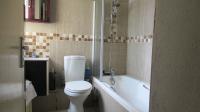 Bathroom 1 - 5 square meters of property in Florida