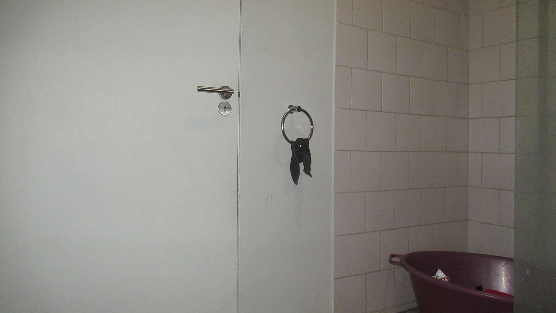 Bathroom 1 - 5 square meters of property in New Doornfontein